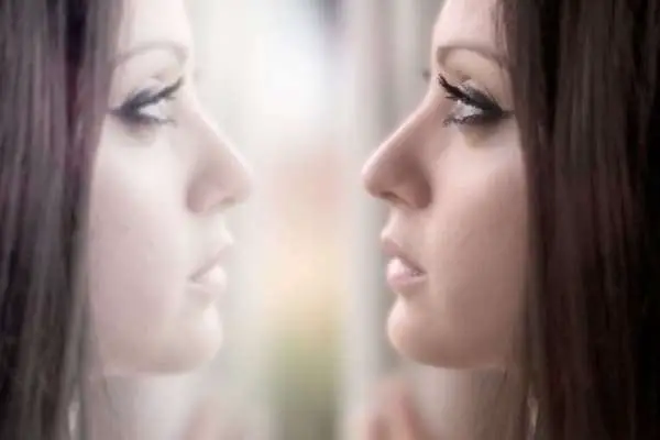 How To Ruin A Relationship In 8 Easy Steps - keep it in